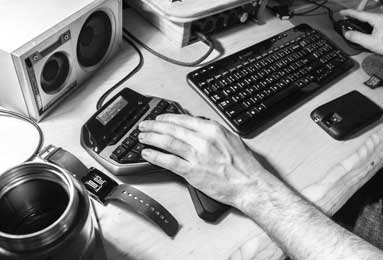 2003欧冠四分之一决赛：曼联对阵皇马经典对决回顾